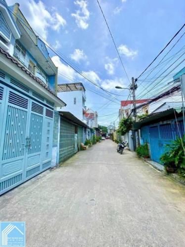 Cho thuê nhà có sân đậu ô tô đường 30 tháng 4 gần vincom xuân khánh giá 8 triệu 