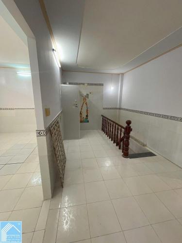 Cho thuê nhà hẻm 125 hoàng văn thụ gần công viên lưu hữu phước giá 7 triệu