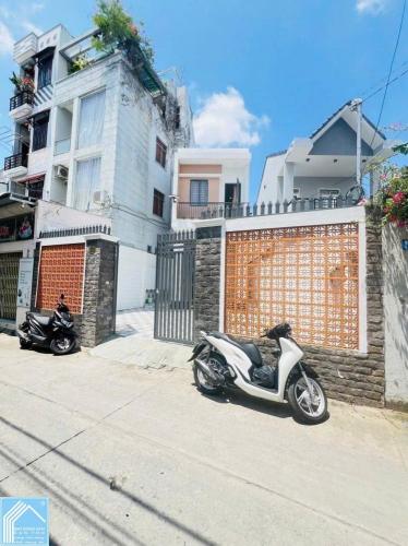 Cho thuê nhà hẻm trương định gần mặt tiền đề thám giá 12 triệu 
