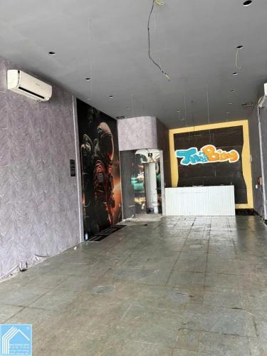 Cho thuê nhà mặt tiền bờ hồ huỳnh cương ngang hơn 4m giá dưới 20 triệu 