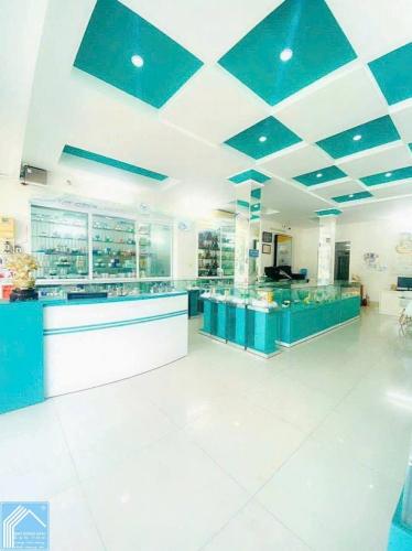 Cho thuê nhà mặt tiền đường 30 tháng 4 cần thơ có thang máy giá 45 triệu tháng 