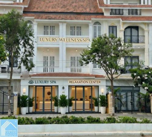 Cho thuê nhà mặt tiền đường lý thái tổ hưng phú 1 ngang 10m 