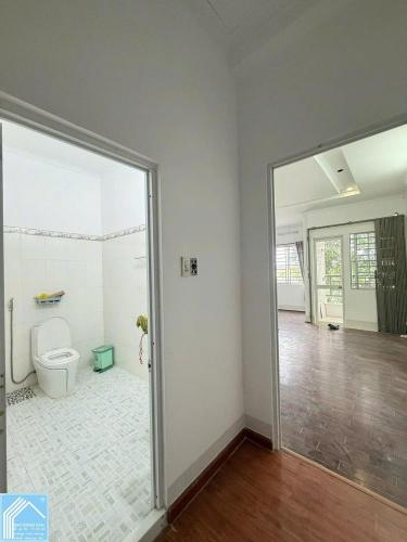 Cho thuê nhà mặt tiền đường số 30 kdc công ty 8 gần cây xăng giá 8,5 triệu
