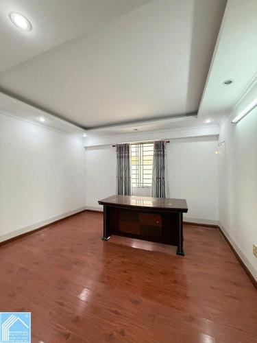 Cho thuê nhà mặt tiền đường số 30 kdc công ty 8 gần cây xăng giá 8,5 triệu