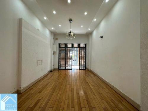 Cho thuê nhà mặt tiền đường võ thị sáu ngang 4m giá dưới 15 triệu