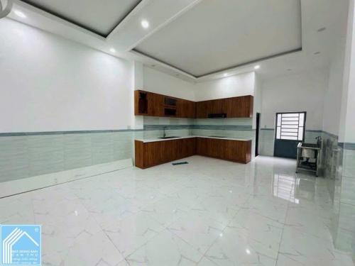 CHO THUÊ NHÀ MẶT TIỀN KDC HƯNG PHÚ GẦN SIÊU THỊ GO CẦN THƠ GIÁ 13,5 TRIỆU