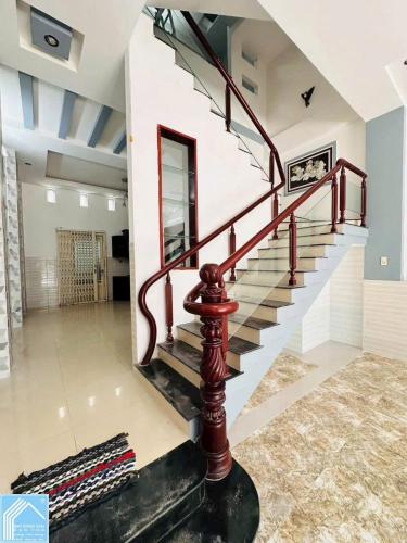 Cho thuê nhà mặt tiền nguyễn văn cừ nối dài đoạn gần bệnh viện nhi đồng ngang 10m 