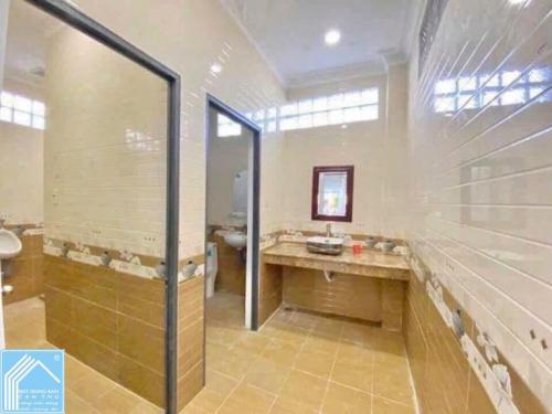  Cho thuê nhà mặt tiền nguyễn văn cừ nối dài gần bệnh viện đại học y dược cần thơ 