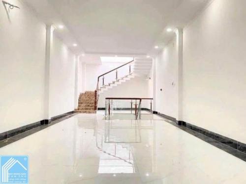 Cho thuê nhà mặt tiền nguyễn văn cừ nối dài gần bệnh viện đại học y dược cần thơ 