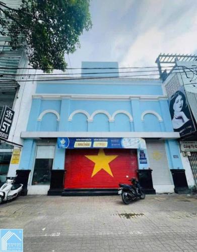  Cho thuê nhà mặt tiền trần hưng đạo ngang hơn 10m gần đại học cần thơ  
