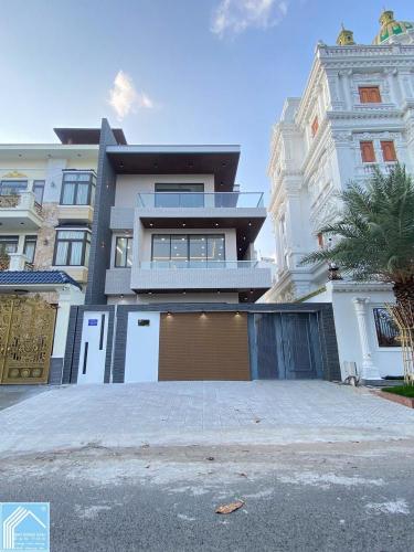 Cho thuê nhà nguyên căn có sân đậu ô tô cặp bên siêu thị go cần thơ giá 30 triệu 