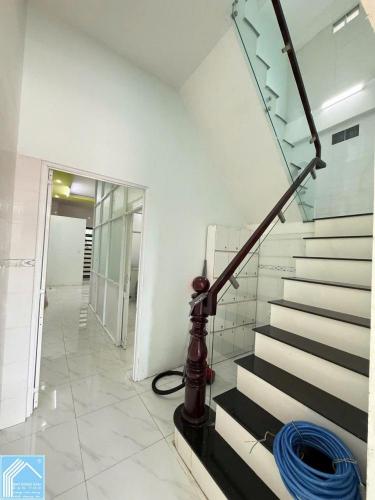 Cho Thuê Nhà Trệt Lầu Sân thượng đường số 3 KDC Hồng Phát - Cách Nguyễn Văn Cừ 25m