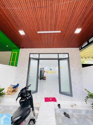 Cho thuê nhà trệt mặt tiền trần văn trà gần siêu thị go giá 10 triệu 
