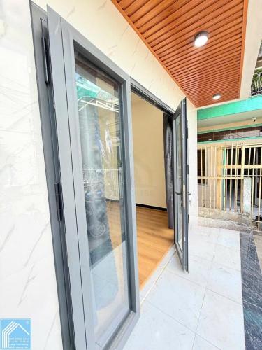 Cho thuê nhà trung tâm cần thơ gần vincom hùng vương lộ ô tô giá 5 triệu - 