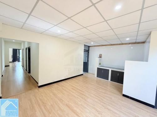 Cho thuê nhà trung tâm cần thơ gần vincom hùng vương lộ ô tô giá 5 triệu - 