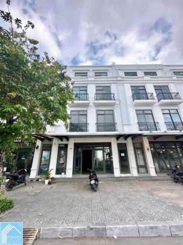 Cho thuê nhà vincom shophouse xuân khánh cần thơ đường 30/4 giá 40 triệu 