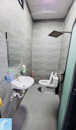 Cho thuê nhà vừa ở vừa làm VP Cty tại F6 kdc Bình Nhựt -Diện tích: 4,5 x 19 - Kết cấu 1 trệt 1 lầu 