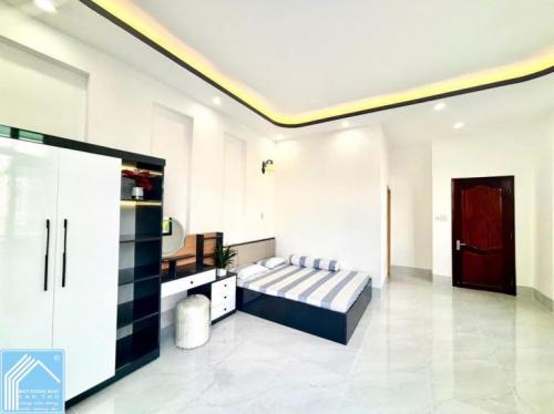 Cho Thuê Nhà1 Trệt 2 Lầu Góc 2 Mặt tiền đường Phạm Thế Hiển KDC Thới Nhự