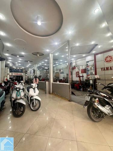 CHO THUÊ TÒA NHÀ GÓC 2 MẶT TIỀN ĐƯỜNG TRẦN HƯNG ĐẠO GIÁ 70 TRIỆU THÁNG