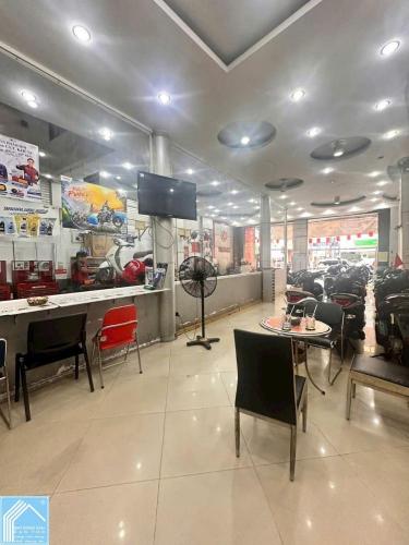 CHO THUÊ TÒA NHÀ GÓC 2 MẶT TIỀN ĐƯỜNG TRẦN HƯNG ĐẠO GIÁ 70 TRIỆU THÁNG