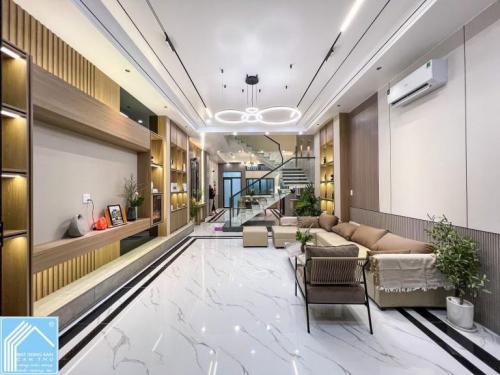 CHỦ GỬI- GIÁ BÁN: 6 tỷ. ​NHÀ 3 TẦNG MỚI FULL NỘI THẤT ĐƯỜNG D14 KDC HỒNG LOAN, CẦN THƠ