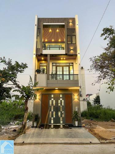 CHỦ GỬI- GIÁ BÁN: 6 tỷ. ​NHÀ 3 TẦNG MỚI FULL NỘI THẤT ĐƯỜNG D14 KDC HỒNG LOAN, CẦN THƠ