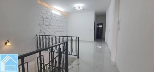   Chủ gửi    1 Căn Nhà Hoàn Thiện mới 100% Đường B2 KDC Phú An, Hưng Phú, Cần Thơ.