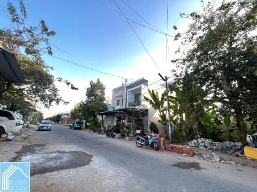 ​Chủ gửi BÁN CẶP NỀN ĐƯỜNG D14 KDC HỒNG LOAN (6A) P Cái Răng TP CẦN THƠ