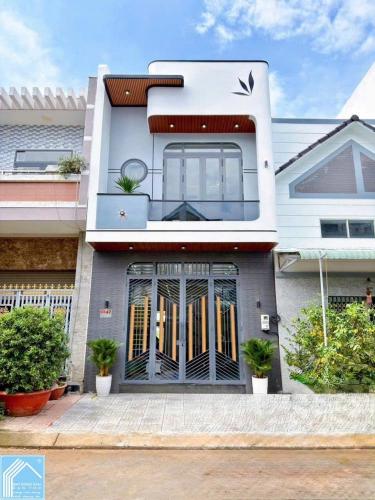 Chủ gửi! Giá bán 4 tỷ 150 triệu ( thương lượng ) Bán nhà trệt lầu Đường số 8 KDC Văn Hóa Tây Đô. Chủ gửi! Giá bán 4 tỷ 150 triệu ( thương lượng ) Bán nhà trệt lầu Đường số 8 KDC Văn Hóa Tây Đô.