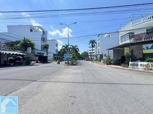 Có trả là có bán - Trà thấp quá thì hem bán --- NỀN 100M2 TRỤC ĐƯỜNG SỐ 8 (lộ 30m) KDC NÔNG THỔ SẢN