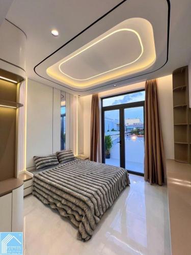 Bán Nhà Trệt Lầu cách đường Phạm Ngũ Lão 50m