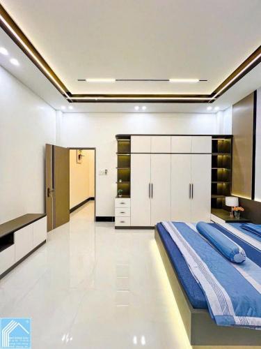 Siêu phẩm 2lầu, Mặt Tiền KDC Hồng Loan, gần sát Trần Hoàng Na mới, Full nội thất đẹp