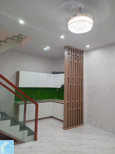 [GẤP]BÁN Nhà CHÍNH CHỦ 1trệt 1lầu GÓC 2 MẶT TIỀN GẦN CHỢ NGUYỄN VĂN TRƯỜNG, Sau lưng đại học FPT