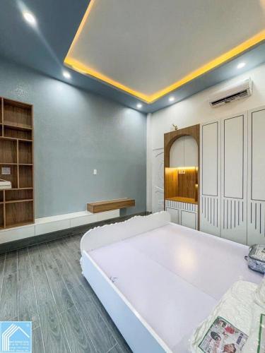 Giá 3 tỷ 750. NHÀ TRỆT LẦU ĐƯỜNG SỐ 2 KDC CỬU LONG ĐANG XÂY DỰNG P. LONG HOÀ , Q. BÌNH THUỶ 