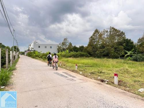 Giá chỉ: 1 Tỷ 250 Triệu – Sở hữu ngay nền thổ cư tuyệt đẹp! Vị trí: Rạch Khoán Châu, P. Long Tuyền,