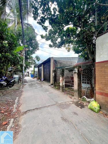 Giảm 100Tr - Bán Nền tặng Nhà củ Góc 2 Mặt tiền hẻm 156 cách Bờ kè đường Lê Anh Xuân 70m
