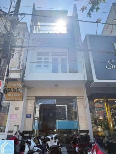 Giảm 4 Tỷ - Bán Nhà 1 Trệt 2 Lầu Mặt tiền đường Phạm Ngũ Lão