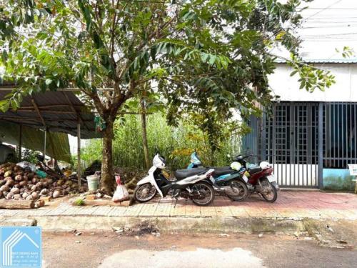 GIẢM GIÁ BÁN NHANH CÒN 1.95 tỷ NỀN 72m2 ĐẸP KO VƯỚNG SỔ HỒNG ĐƯỜNG C1 KDC PHÚ AN