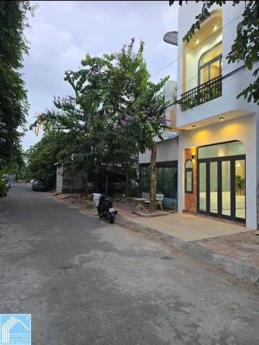 GIẢM GIÁ BÁN NHANH CÒN 1.95 tỷ NỀN 72m2 ĐẸP KO VƯỚNG SỔ HỒNG ĐƯỜNG C1 KDC PHÚ AN