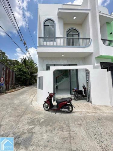 GIẢM GIÁ MẠNH – NHÀ MỚI ĐẸP, 2 MẶT THOÁNG – CHỈ 1  TỶ 870 TRIỆU TẠI BÌNH THỦY - TP CẦN THƠ