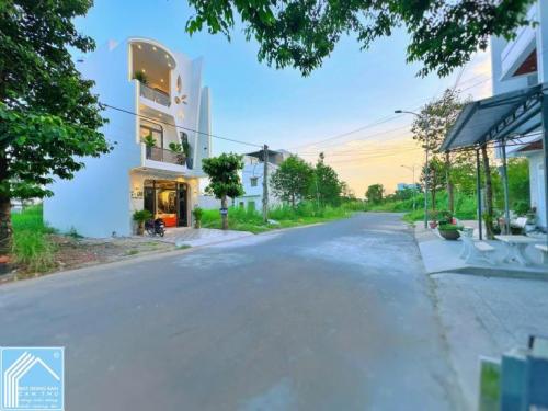 GIẢM GIÁ NHÀ SỐ 7 D6 KHU DÂN CƯ HỒNG LOAN – CĂN ĐẸP, ĐƯỜNG 20M GIÁ TỐT CHỈ 5,4 TỶ