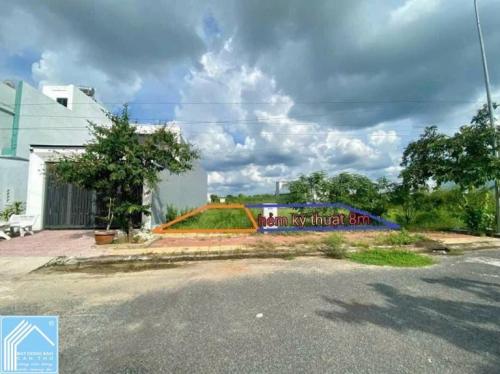 HÀNG HIẾM KDC TÂN PHÚ ĐƯỜNG B6 - DT 135m2 - GIÁ 2 TỶ 650 TRIỆU - LH 0949946604 QUÝ