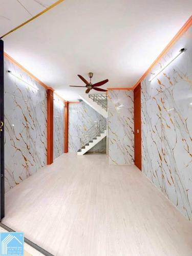 Hàng Hiếm !!! Nhà 2 lầu mặt tiền Đề Thám ( Ngay Chợ Đề Thám ) . Giá chỉ 5,68 tỷ . LH 0942495498. 