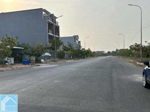 Khu dân cư Tân Phú: Bán nền 84A4 đường lớn, thoáng đẹp giá rẻ 2,1 tỷ (TL)