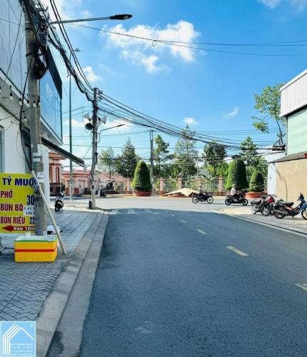 MẶT TIỀN ĐƯỜNG PHẠM HỮU LẦU - P. AN THỚI - BÌNH THỦY -TP. CẦN THƠ) 