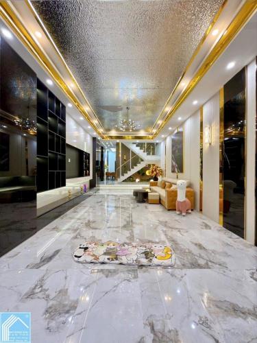 Mới Lên Sóng Căn Nhà Khu Dân Cư Hồng Loan Hướng Đông Nam Trang Bị Nội Thất Cao Cấp Như Hình    