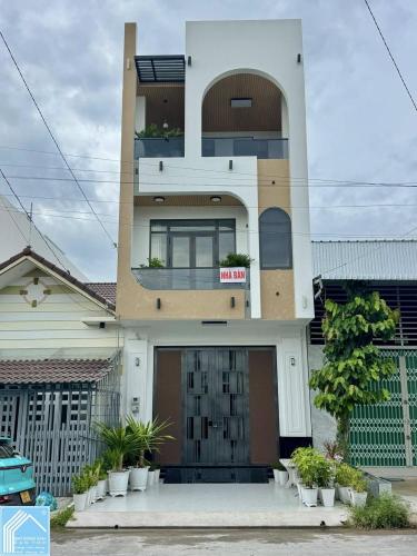 Nắm chủ NHÀ MỚI ĐẸP HOÀN THIỆN. Nhà 3 tầng số 171 đường D14 KDC Hồng Loan