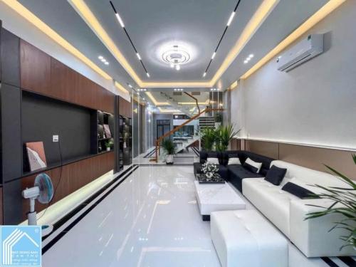 Nhà 3 tầng (5.9 tỷ giảm còn 5,6 tỷ), số 171 đường D14 KDC Hồng Loan
