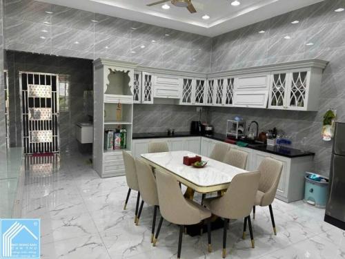 Nc: Bán nhà 1 trệt 2 lầu đường D13, KDC Hồng Loan, P. Cái Răng, TP. Cần Thơ