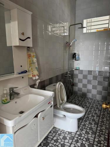 NC: NHÀ 1 TRỆT 2 LẦU MỚI ĐẸP, ĐƯỜNG SỐ 1 - KDC NAM LONG 1, TP. CẦN THƠ